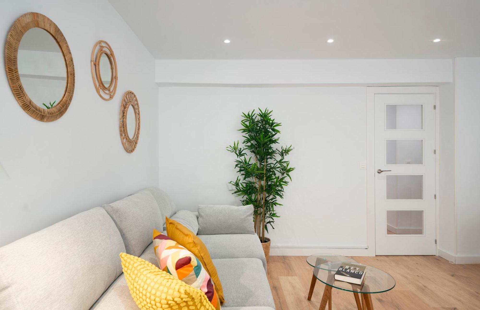 Ronda Suites Junto Estacion Tren Y Hospitales Granada Kültér fotó